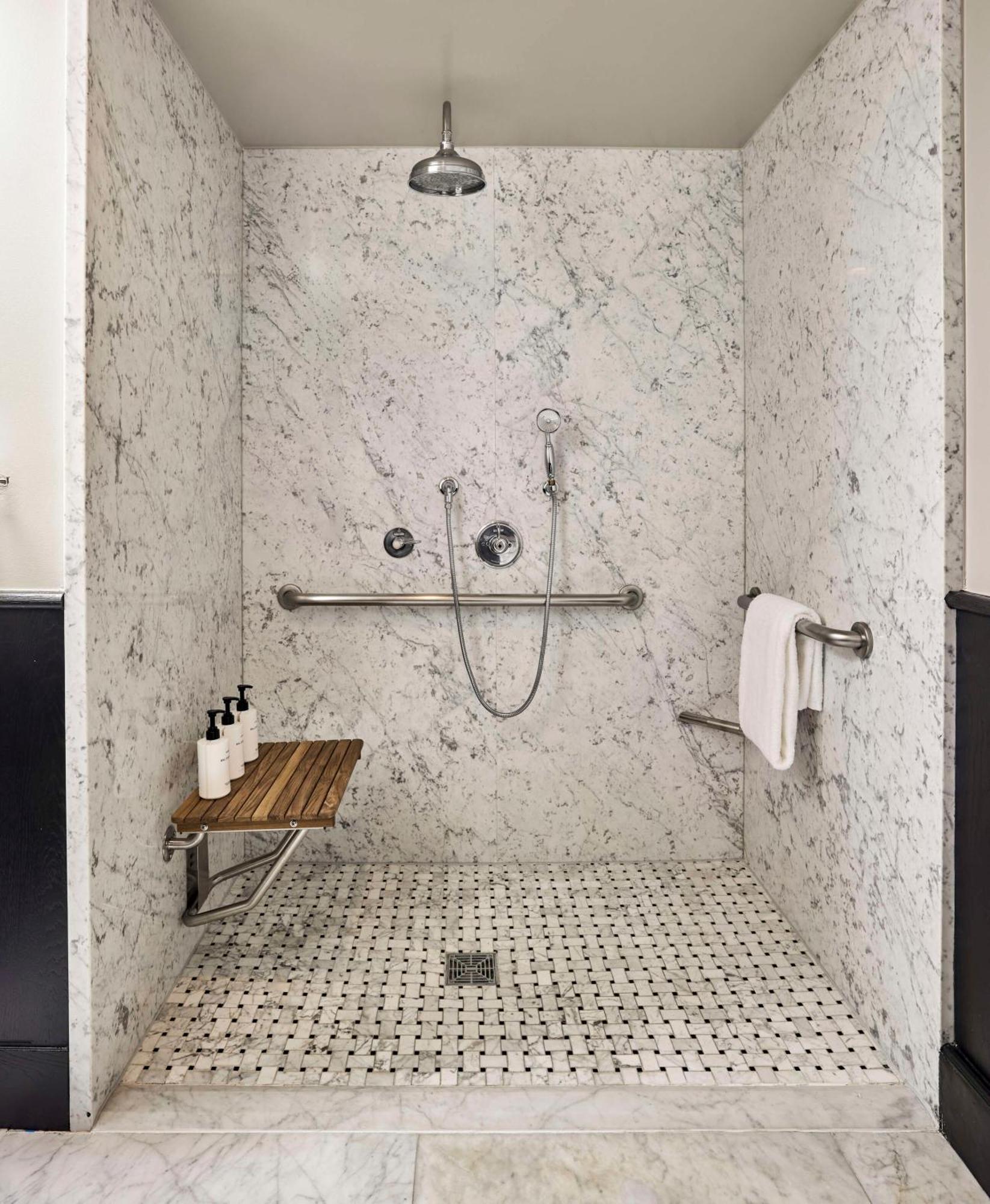 Deluxe King Room Roll Shower Disability Accessible,1742602668:JPEG